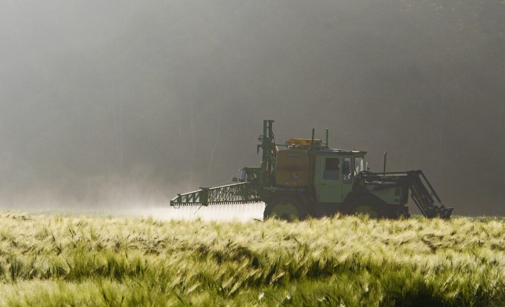 Pesticides et santé : les agriculteurs ont été, sont et seront les principales victimes de ces substances