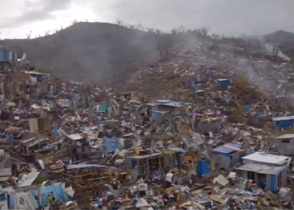 Mayotte. Les vents d’un cyclone et du colonialisme